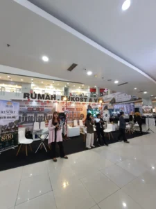 booth properti Aura Group MOG